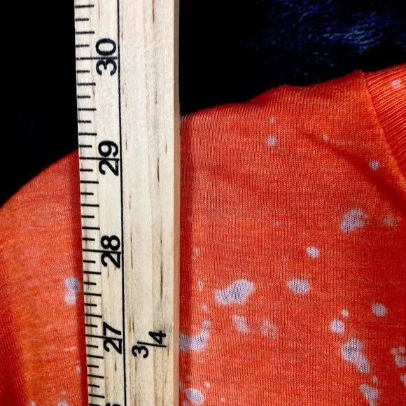 Woman's T Shirts Funny Mommin Ain’t Easy Orange Large Adult Shirt - Picture 6 of 7